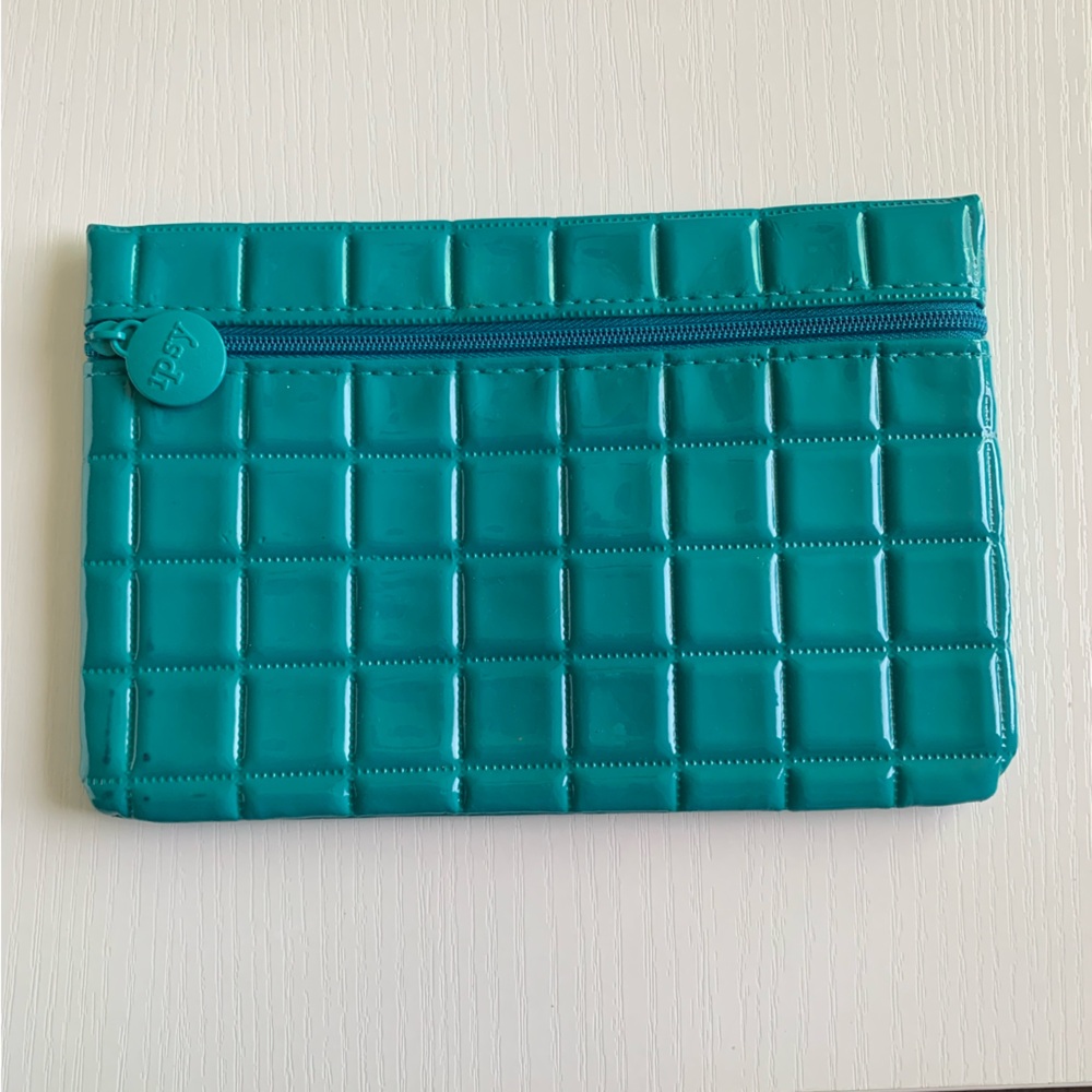 🎀3 for $10 IPSY Glam Makeup Bag